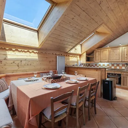 Duplex 8 Pers A Meribel Village, Sauna, Garage, Proche Piste Et Commerces - Fr-1-566-69 * Les Allues