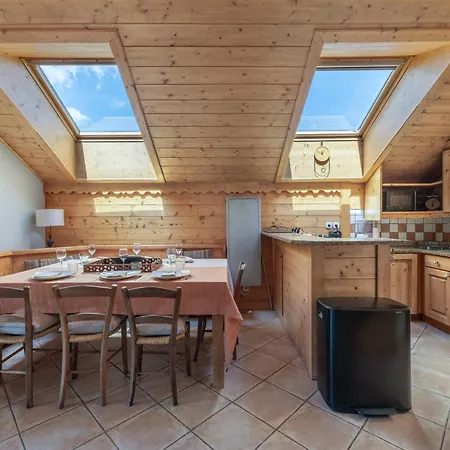 Duplex 8 Pers A Meribel Village, Sauna, Garage, Proche Piste Et Commerces - Fr-1-566-69
